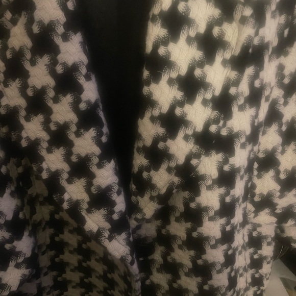 Karen Kane (Large) Monochrome Houndstooth 3/4 Length Cape Sleeve Luxury Blazer - Picture 4 of 11